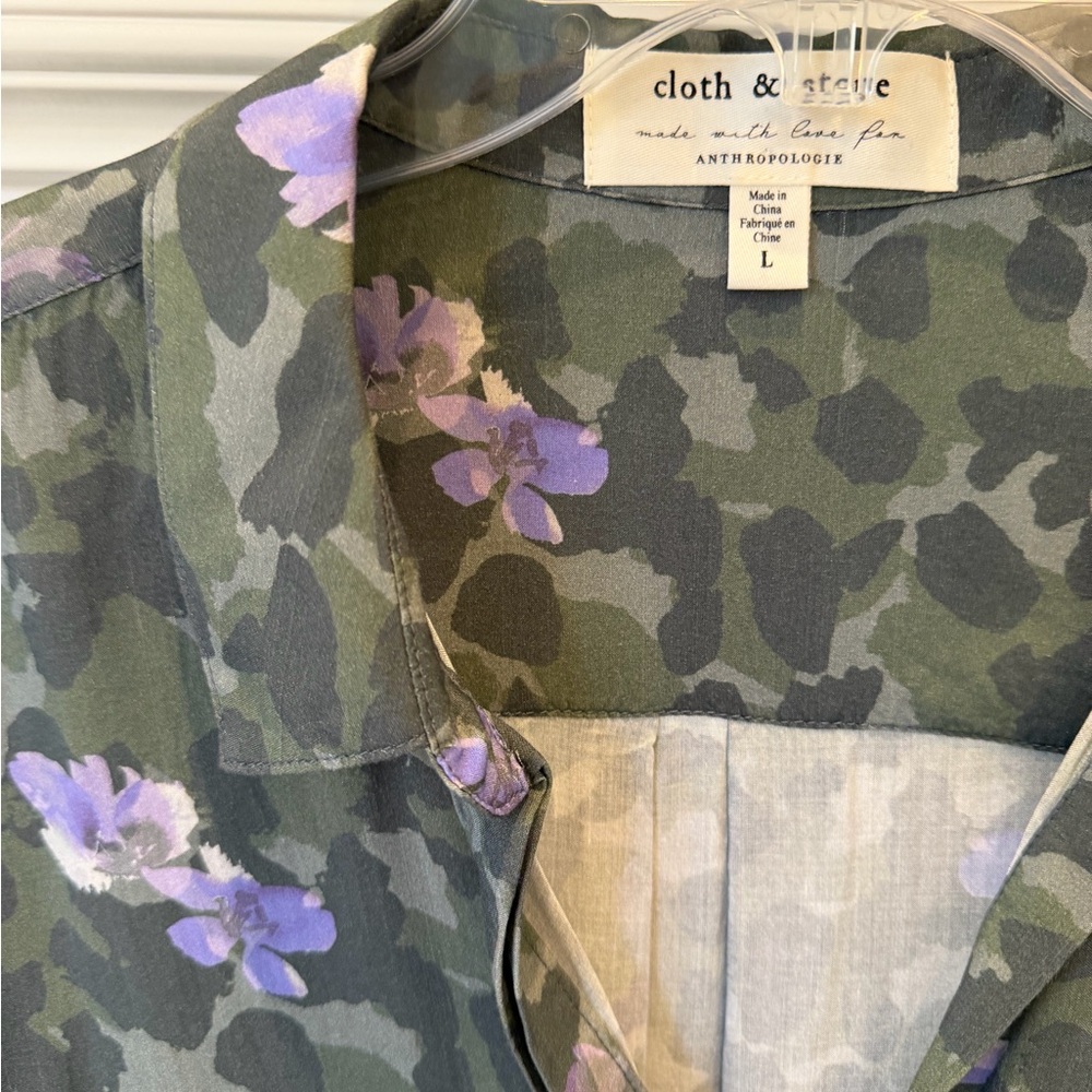 Cloth & Stone Green and Purple Floral-Camo Blouse EUC SO SOFT! Large - Picture 2 of 3